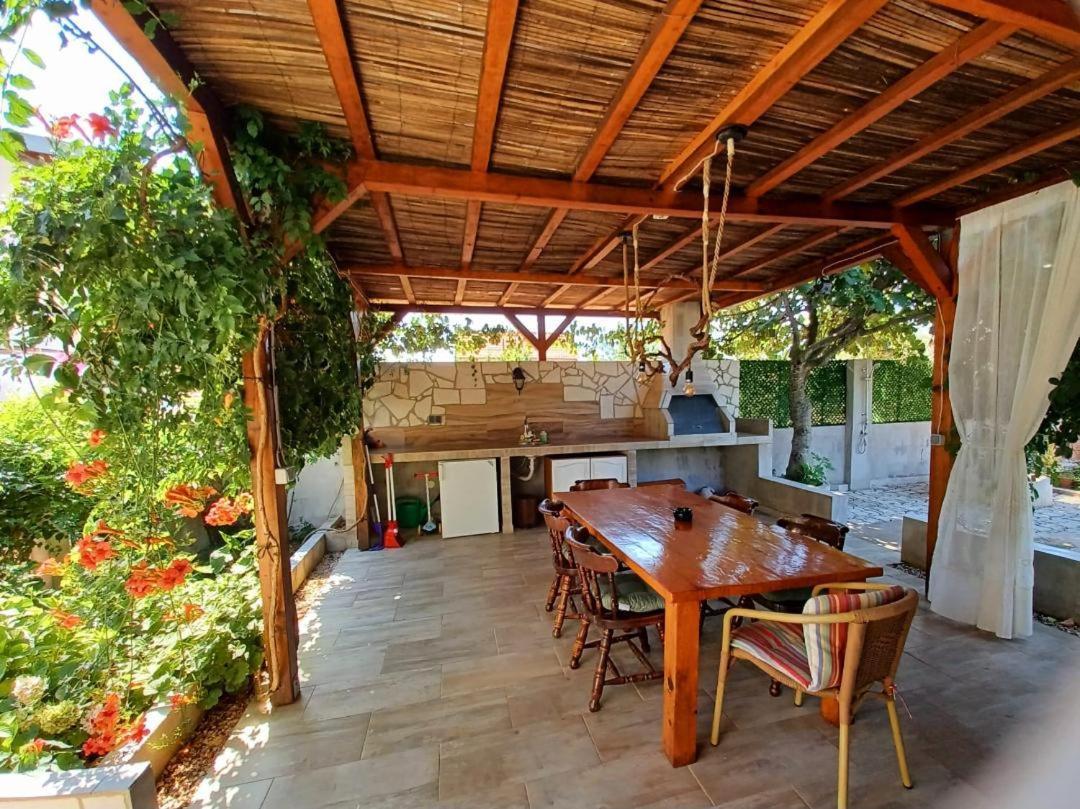 House Gita Mrljane Exterior foto